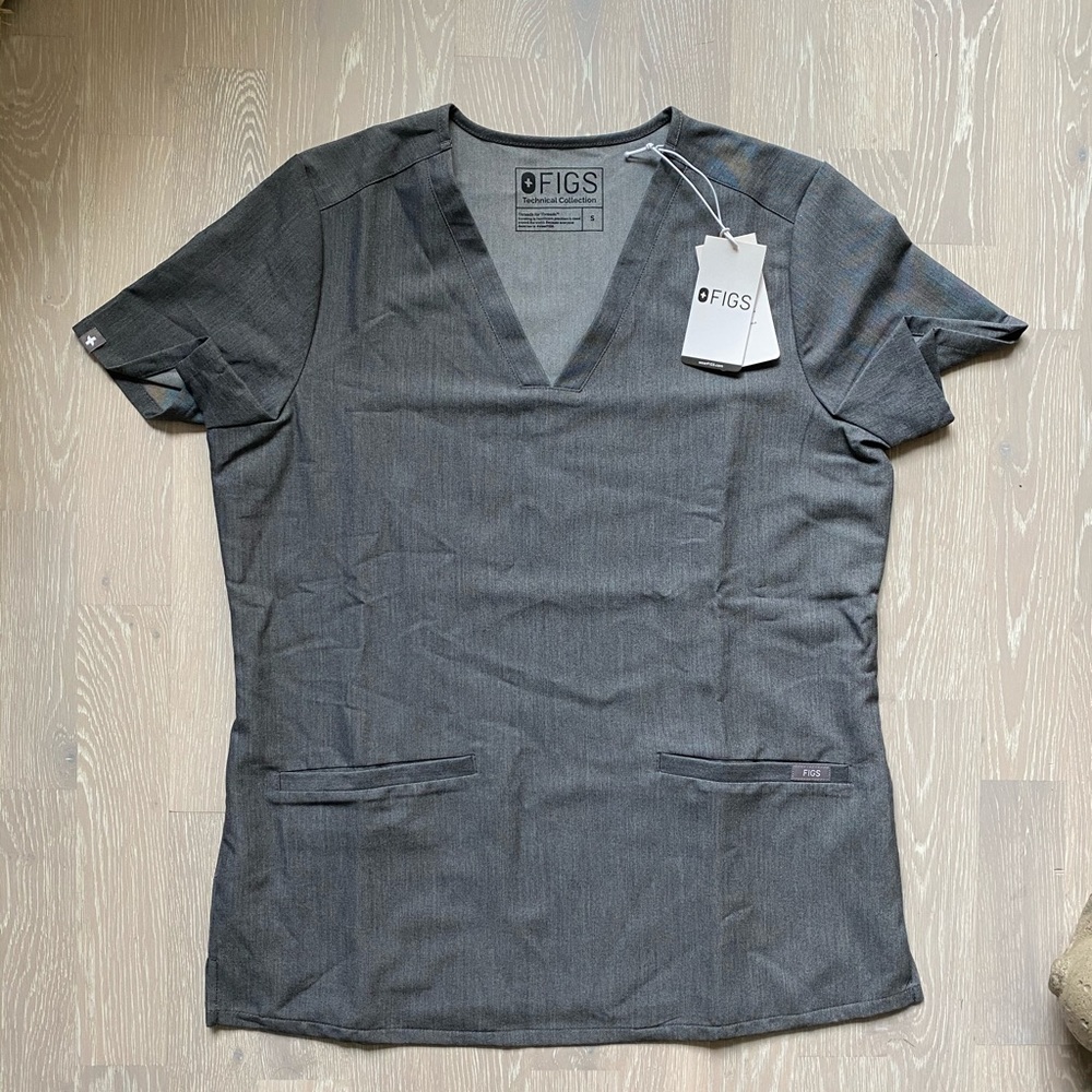 Figs Small Casma Scrub top